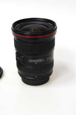Об'єктив Canon EF 17-40m f/4L USM (Аренда в Києві) 17-40mm f/4L USM фото