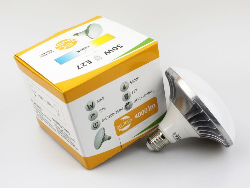 Набір постійного світла Luxfoto (лампа 50 Вт, софт боксу 50x50 см, 1 стійка 2,1 м) / в магазині 1301546237 фото