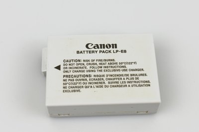 Акумулятор Canon LP-E8 / Б/У в магазині Canon LP-E8 фото