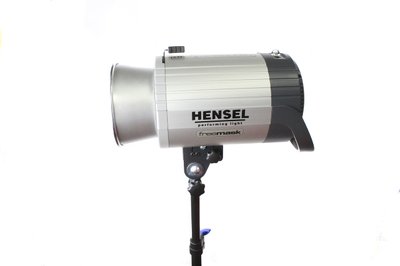 Студійний спалах Hensel Integra 250 Plus / в магазині Integra 250 Plus фото