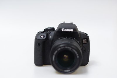 Фотоаппарат дзеркальний Canon EOS 700D kit EF-S 18-55mm f/3.5-5.6 IS II б/в 1654360774 фото