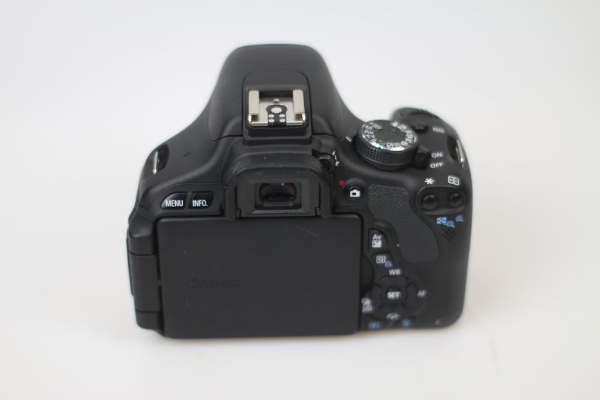 Зеркальный фотоаппарат Canon EOS 600D Body Б/У 1522314842 фото