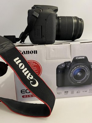 Зеркальный фотоаппарат Canon EOS 700D Kit 18-55mm F/3.5-5.6 IS II б/у 1482310509 фото
